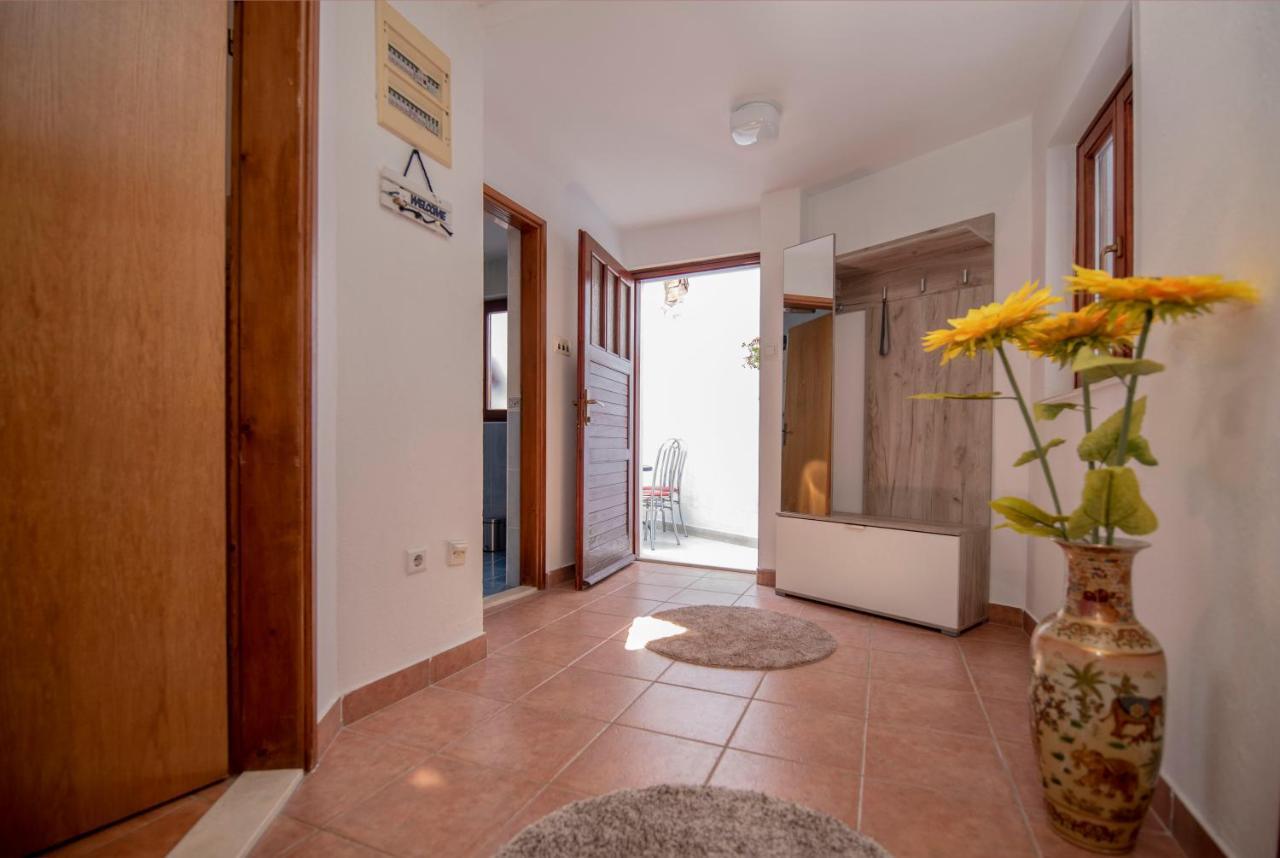 Apartman Nina Stari Grad 特雷比涅 外观 照片