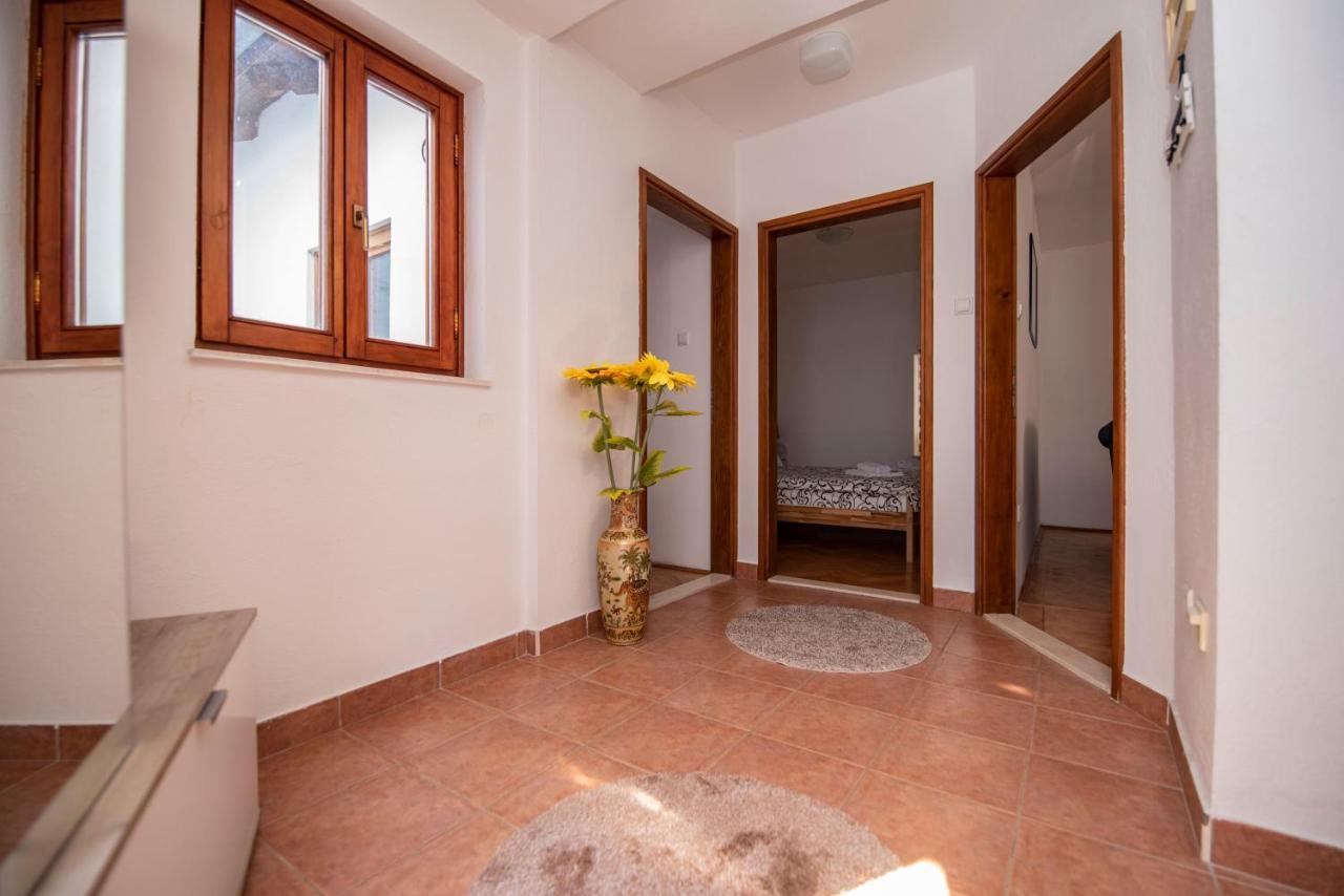 Apartman Nina Stari Grad 特雷比涅 外观 照片